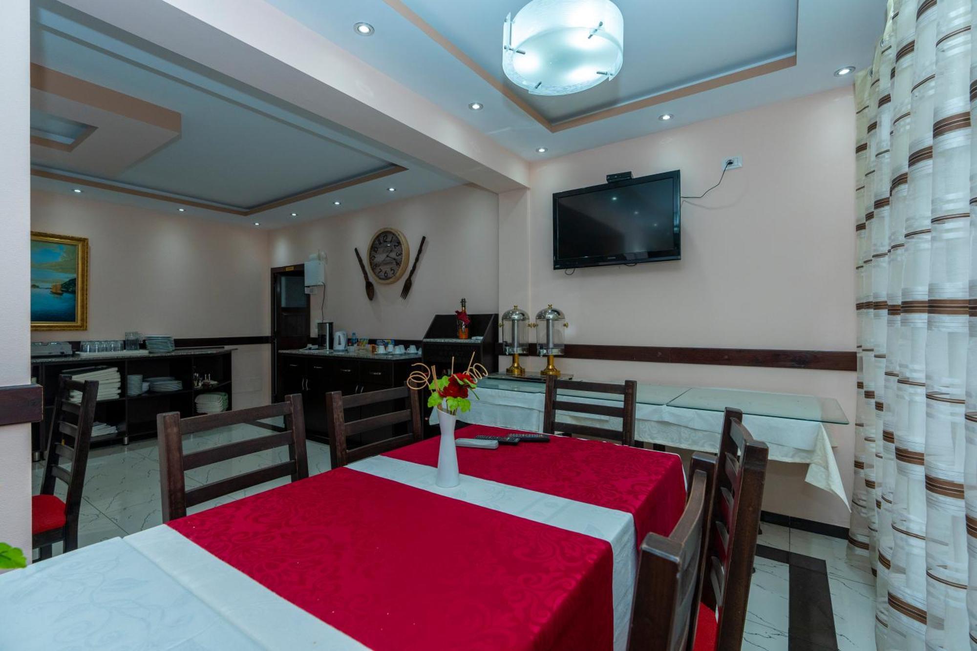 Hotel Albania Velipojë エクステリア 写真