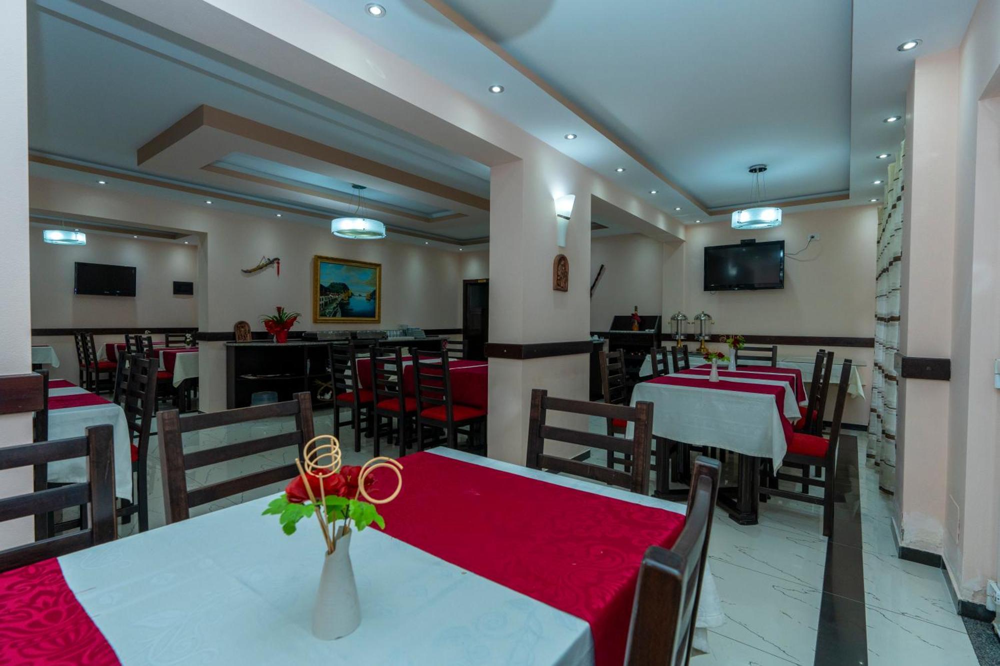 Hotel Albania Velipojë エクステリア 写真